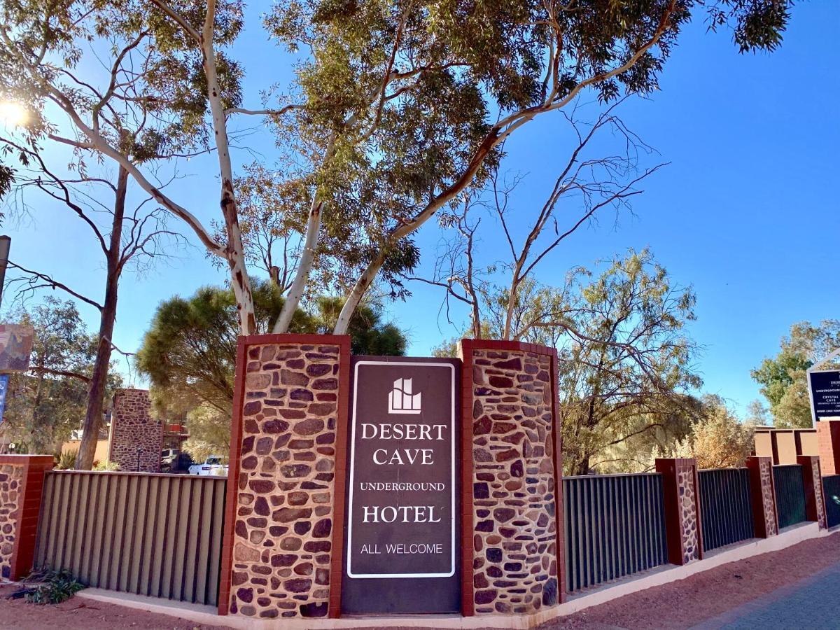 Desert Cave Hotel Coober Pedy Buitenkant foto